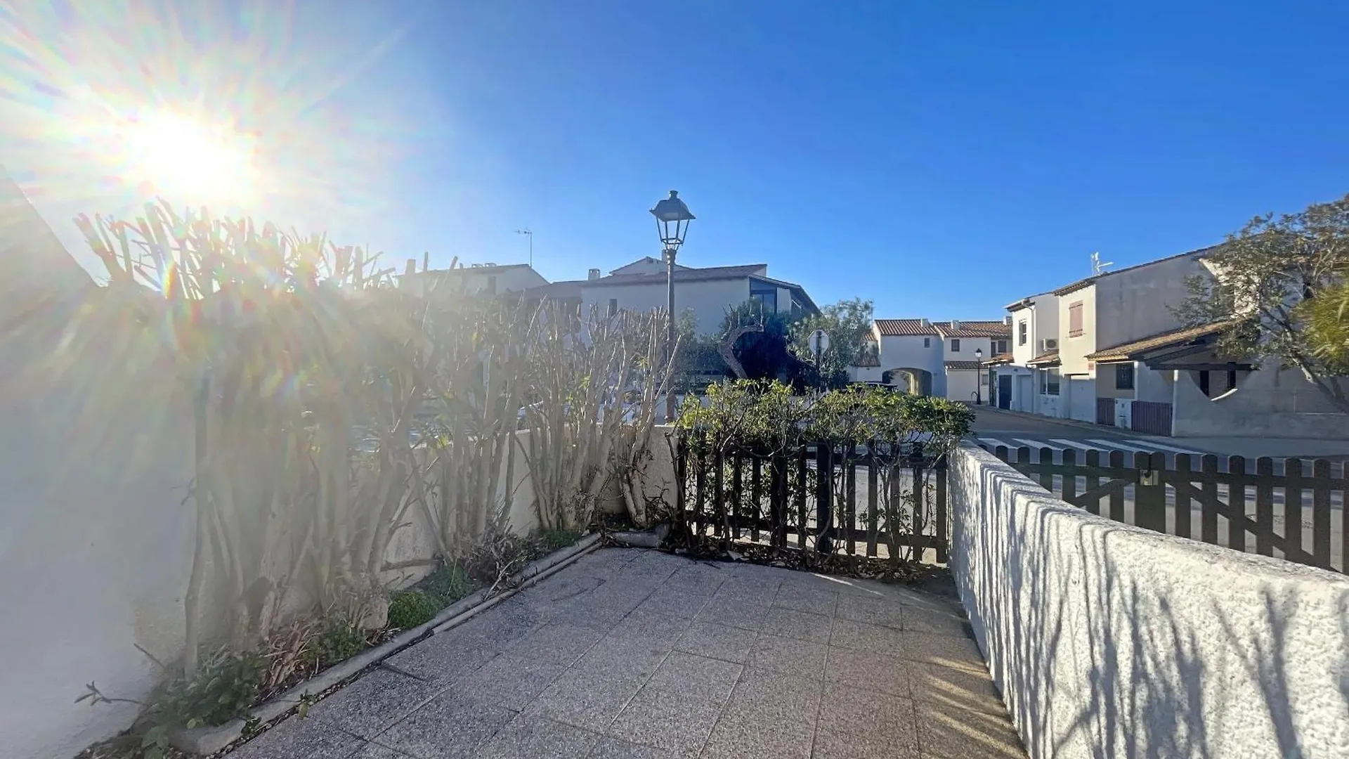 Appartement 4 Pers Avec Cour Sud Aux Saintes-Maries-De-La-Mer - Fr-1-475-179 0*,  France