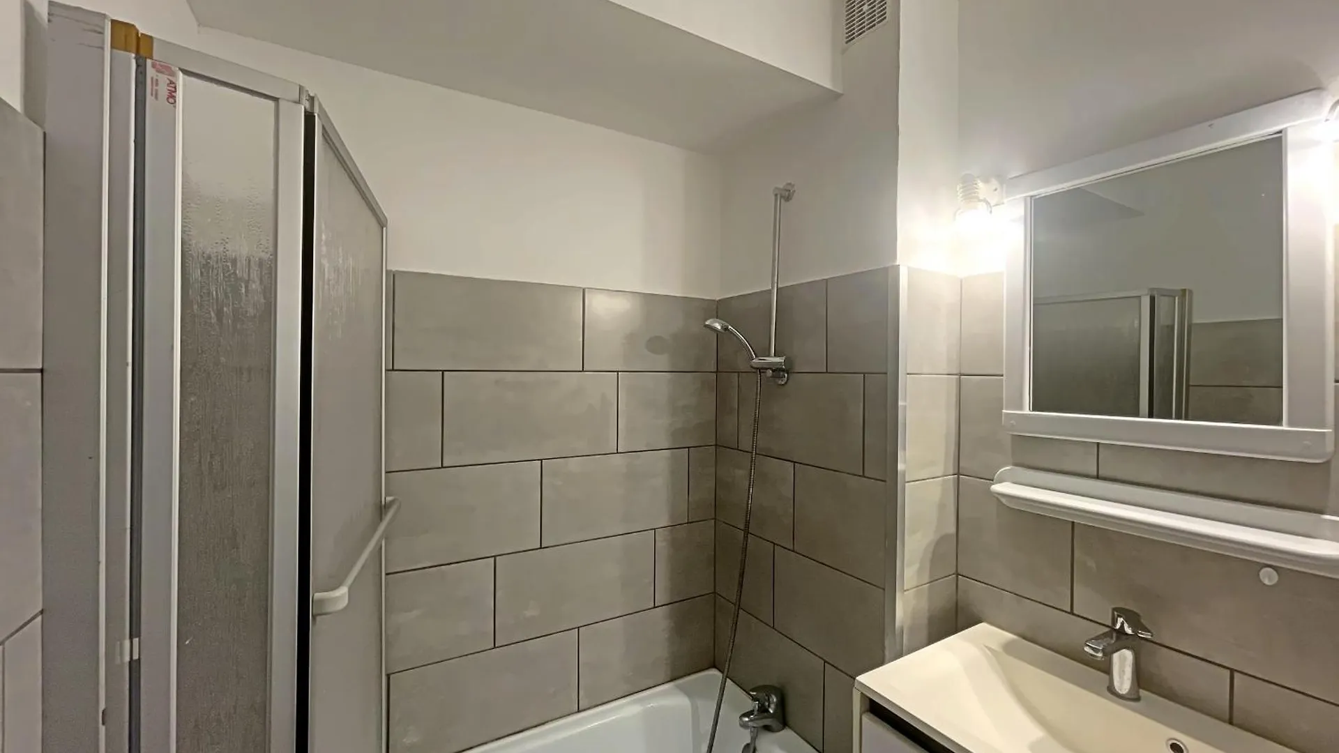 Appartement 4 Pers Avec Cour Sud Aux Saintes-Maries-De-La-Mer - Fr-1-475-179 Apartment